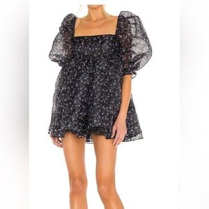 Selkie black floral puff dress large